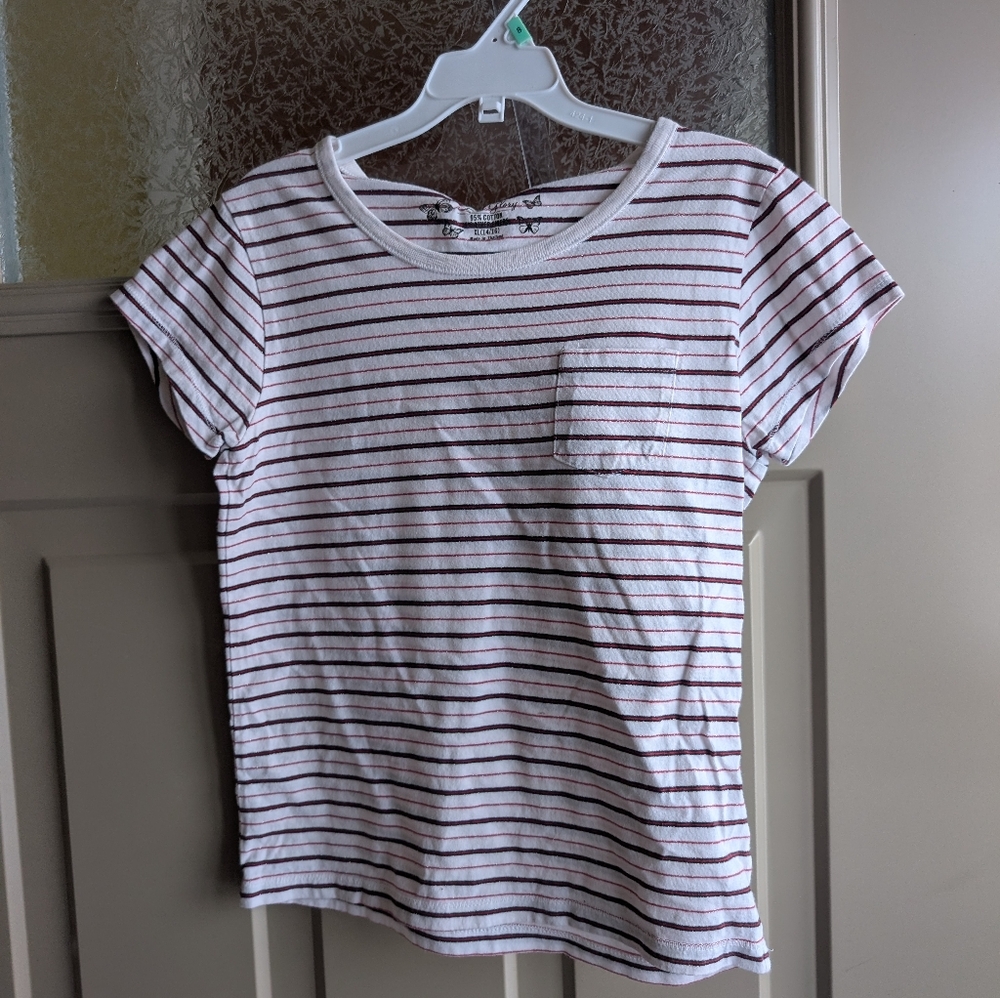 💜3/$15 5/$20 7/$25💜Girls Sz 14 Tshirt